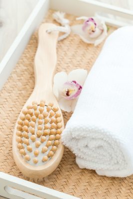 https://snugandcozylife.com/wp-content/uploads/2019/03/spa-towel-on-a-tray-267x400.jpg