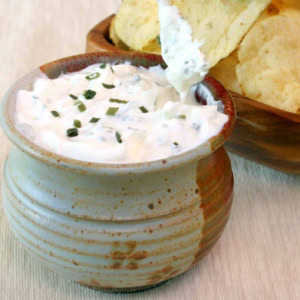 3 ingredient potato chip dip with dips