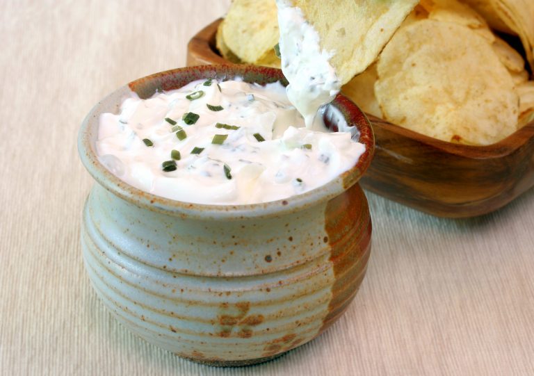 3 ingredient potato chip dip with dips