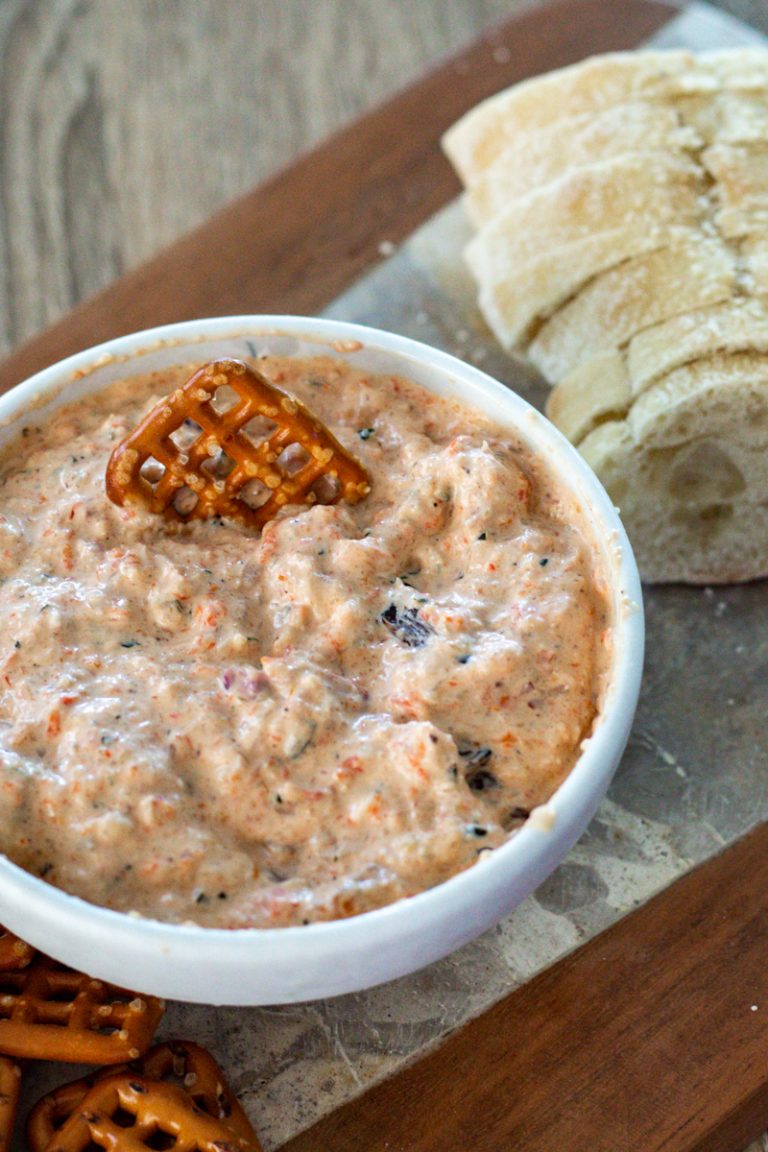 Unbelievably Good & Healthy Roasted Red Pepper Dip