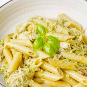 bowl of chicken pesto pasta
