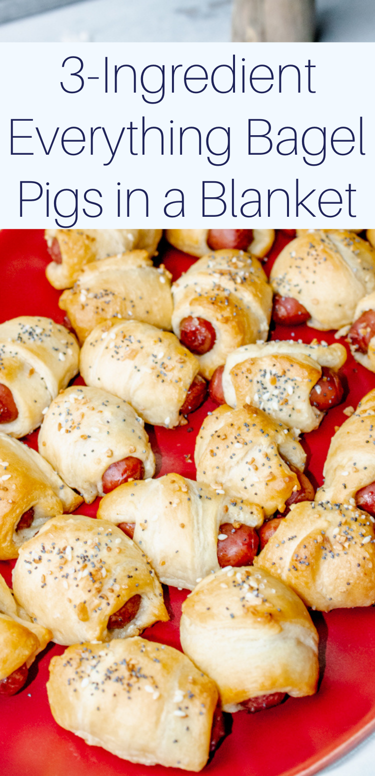 3-ingredient everything bagel mini pigs in a blanket with text over lay of "3-Ingredient Everything Bagel Pigs in a Blanket"