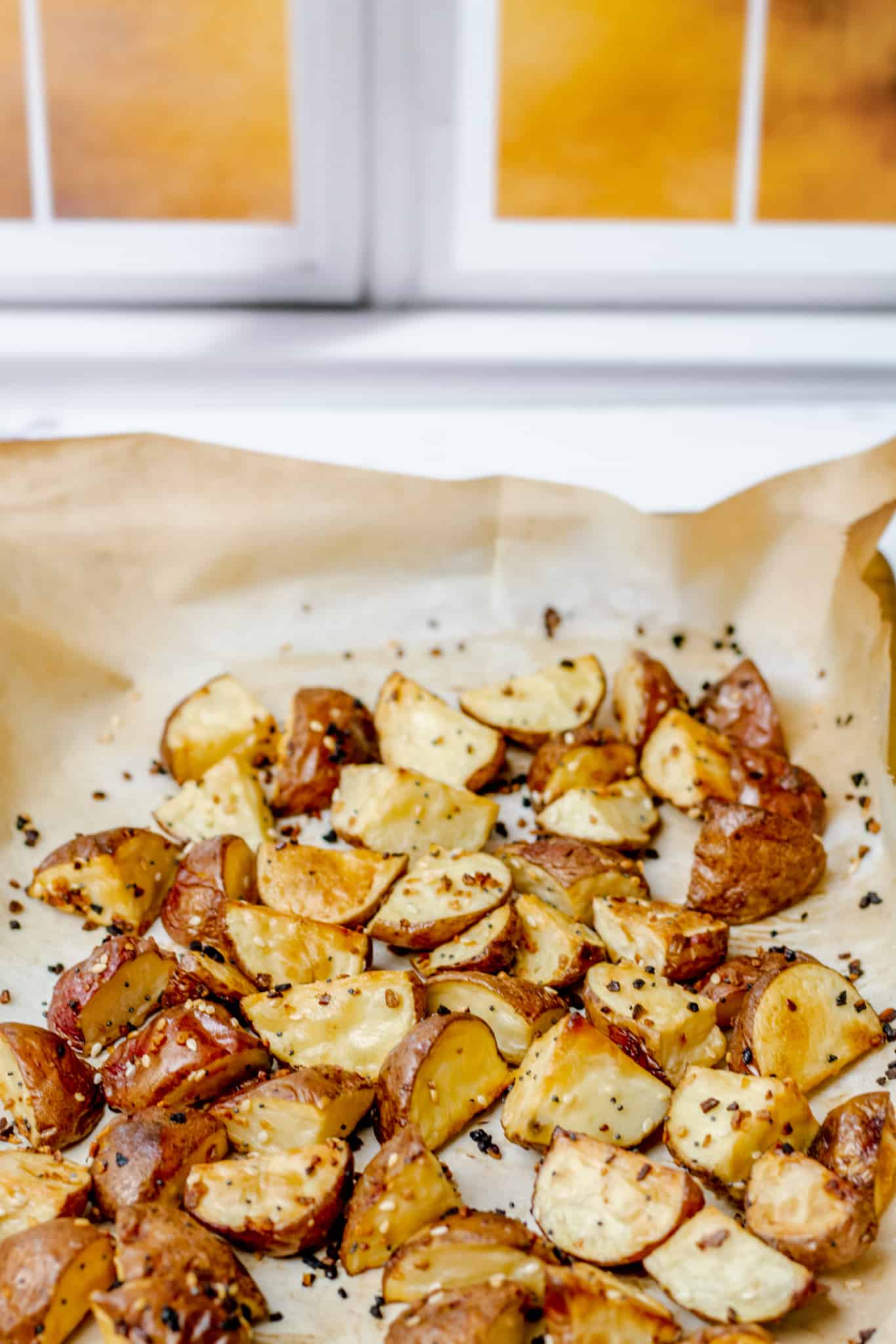 How to Make Crazy Good {and Easy!} Everything Bagel Roasted Potatoes